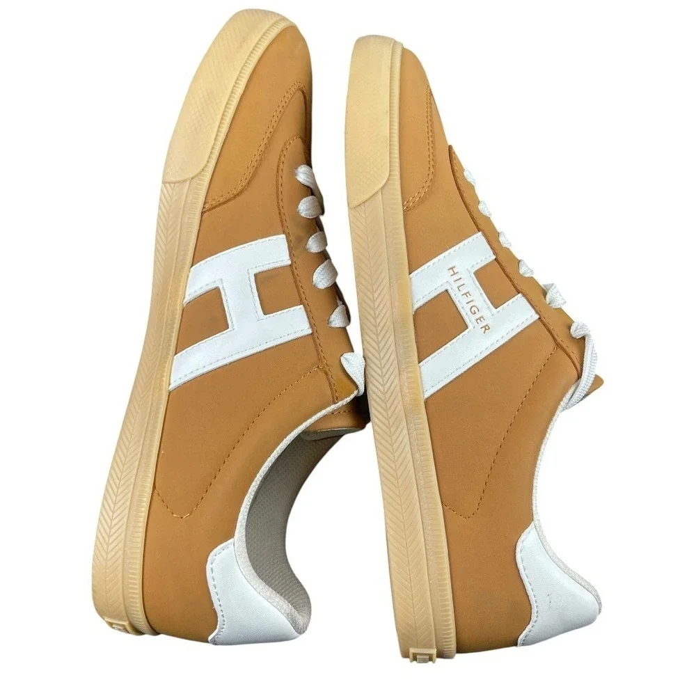 Tommy Hilfiger‎ Low Top Vintage Sneakers Mens 10 Tan NEW WOT TWLEXEIH-R H Logo